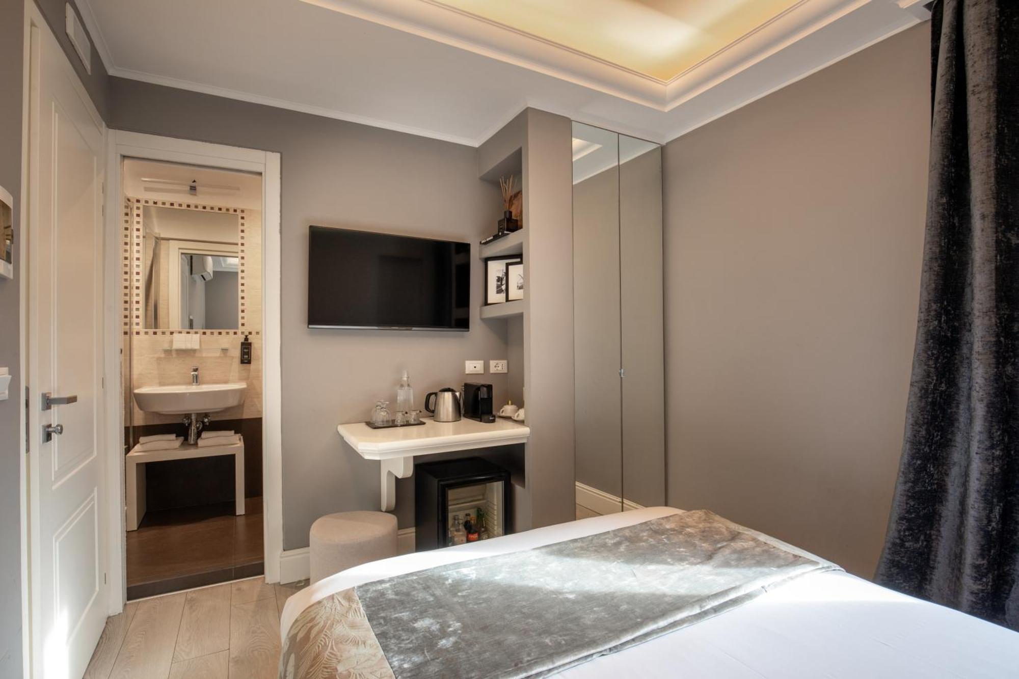 Naman Hotellerie - Spagna Róma Kültér fotó